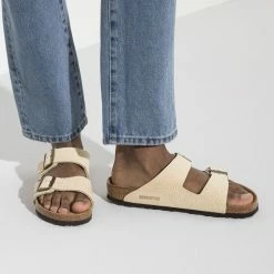 Outlet ✔️ Birkenstock Arizona Nubuck Leather Desert Buck Almond Desert Buck Almond ✨ -men-sandals Shop 1018938 f closeup m