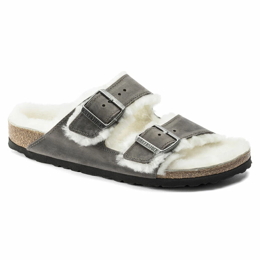 Discount β Birkenstock Arizona Shearling Oiled Leather Iron π₯° 1 Discount β Birkenstock Arizona Shearling Oiled Leather Iron π₯°
