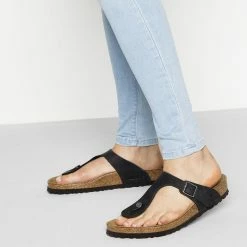 Wholesale ✨ Birkenstock Gizeh Oiled Leather Black ⭐ -men-sandals Shop 845251 f closeup f